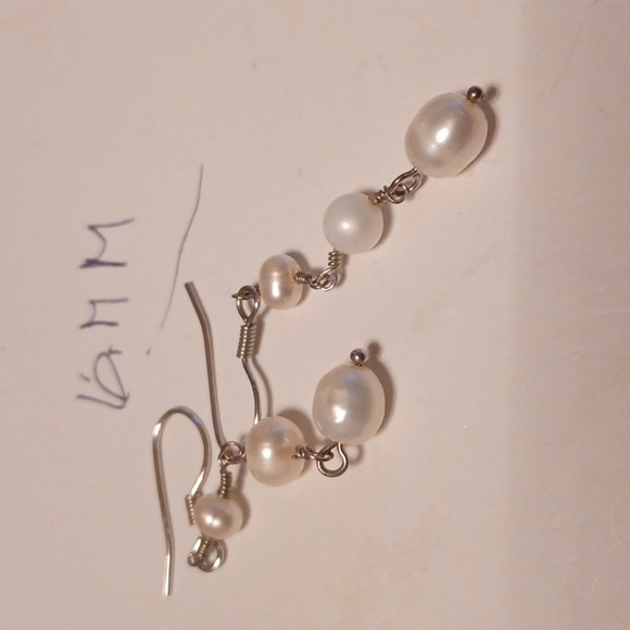 4 PAIR GENUINE PEARL EARRINGS, NEW - Picture 3 of 5